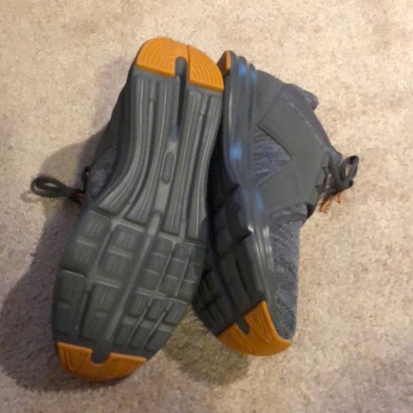 Puma running shoes - Picture 4 of 4